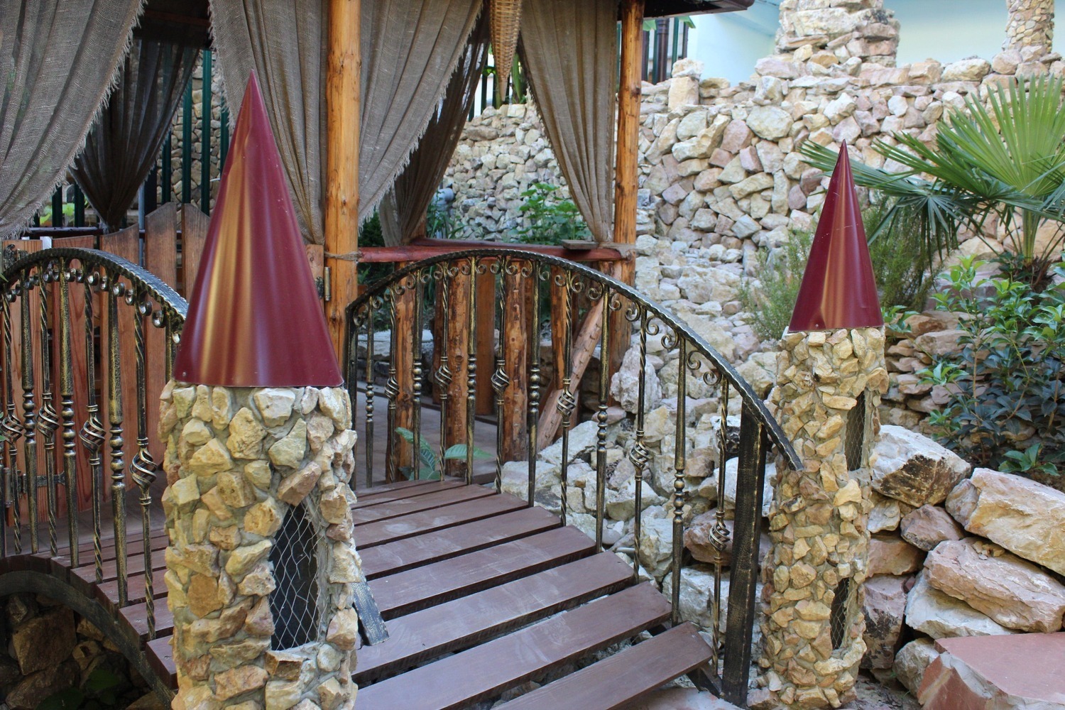 Территория - гостевой дом Аида